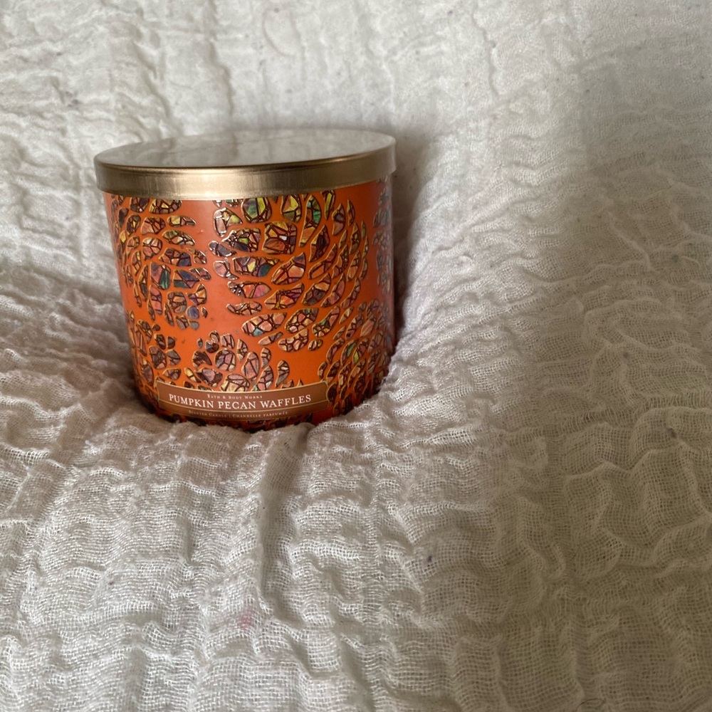 Bath & Body Works Pumpkin Pecan Waffles 3 Wick Candle